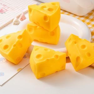 Jouet de décompression créatif en forme de fromage carré, à rebond lent, avec musique et fonction de pétrissage, pour la simulation du fromage - Product Image 4