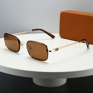 Gafas de Sol Rectangulares con Marco Pequeño Estilo Punk Metal, <span class=keywords><strong>Lentes</strong></span> UV400, Cómodas, Personalizadas, Moda Transfronteriza - Product Image 2