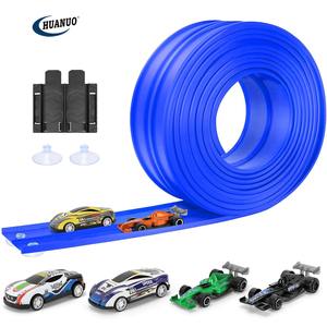 Pista <span class=keywords><strong>de</strong></span> rampa <span class=keywords><strong>de</strong></span> coche <span class=keywords><strong>de</strong></span> carreras flexible <span class=keywords><strong>de</strong></span> 16 pies para niños con 2 coches <span class=keywords><strong>de</strong></span> carreras pequeños y 2 ventosas Compatible con coche <span class=keywords><strong>de</strong></span> juguete <span class=keywords><strong>de</strong></span> pista <span class=keywords><strong>de</strong></span> carreras - Product Image 1
