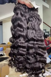 Capelli Umani Indiani Grezzi di Alta Qualità <span class=keywords><strong>Pixie</strong></span> <span class=keywords><strong>Curl</strong></span> Double Draw, Fasci di Capelli Ricci Indiani, Capelli Vergini Ondulati Cambogiani All'Ingrosso - Product Image 3