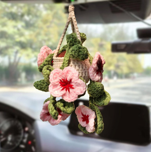 Colgante decorativo para coche de abejita de ganchillo hecho a mano con lana, con diseño de planta en maceta y muñeca, para espejo retrovisor, producto terminado, de fábrica transfronteriza - Product Image 1