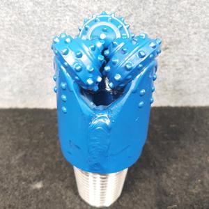 <span class=keywords><strong>API</strong></span> tiêu chuẩn 3 2/3 inch iadc735 tricone <span class=keywords><strong>bit</strong></span>, cacbua vonfram chèn Con lăn Cone <span class=keywords><strong>Rock</strong></span> <span class=keywords><strong>bit</strong></span> cho Mỏ Than - Product Image 2