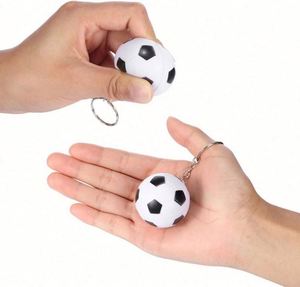 Porte-clés ballon de football anti-stress, porte-clés sportif - Product Image 2