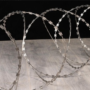 Concertina dao cạo dây thép mạ kẽm hàng rào <span class=keywords><strong>bared</strong></span> dây sắt lưới - Product Image 3