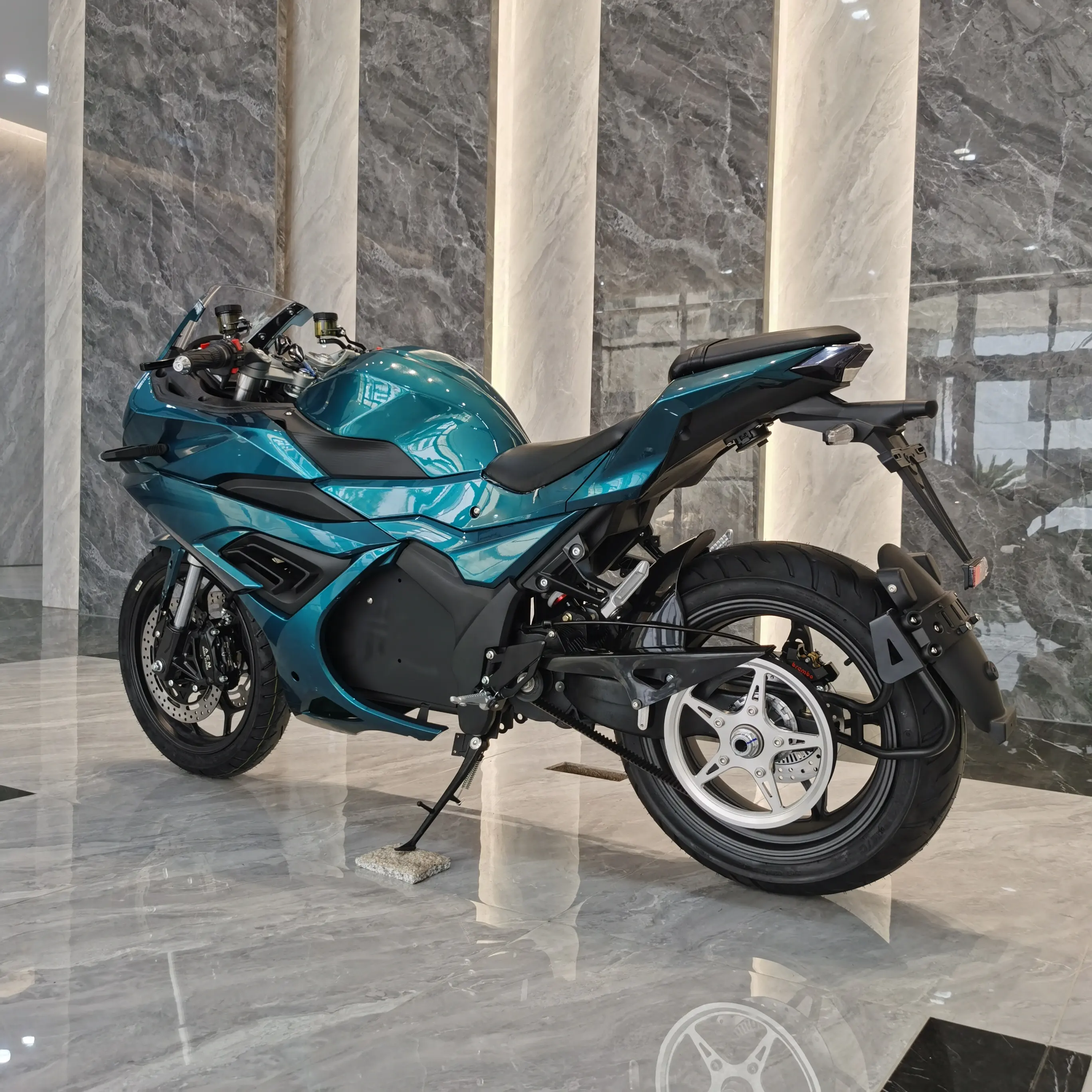 Innovation unique haute vitesse 3000w 5000w 8000w 10000w moto électrique avec freins à disque pour adulte