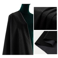 Tissu en cuir synthétique à base de rayonne à texture crocodile réaliste, SANS PFAS, personnalisable pour vêtements et accessoires en cuir