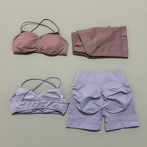 Conjunto Deportivo de 2 Piezas para Mujer, Transpirable, Resistente a las Arrugas, Top Corto de Yoga, Pantalones Cortos de Cintura Alta con Efecto Scrunch, Brasier Deportivo Sin Costuras - Product Image 4