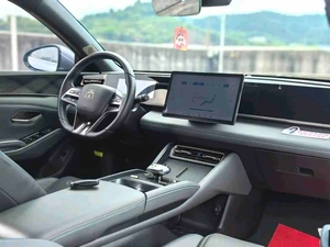 BYD Qin L DM-i Berline Hybride Rechargeable EV Haute Vitesse 5 Places Longue Autonomie Véhicule à Énergie Nouvelle AWD Voiture d'<span class=keywords><strong>Occasion</strong></span> - Product Image 6