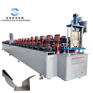 Machine de formage à rouleaux entièrement automatique pour la fabrication de gouttières métalliques, machine moderne pour gouttières de toit, machine à gouttières continue à vendre - Product Image 1