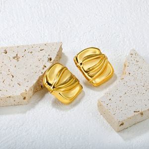 Pendientes de Acero Inoxidable con Baño de Oro de 18K, Diseño Cuadrado Irregular Martillado, Textura de Rayas y Arrugas Rectangulares, Joyería de Moda - Product Image 6