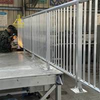 Panneau de clôture en aluminium soudé, clôture de sécurité robuste, protection périmétrique industrielle, résistant aux impacts, barrière durable