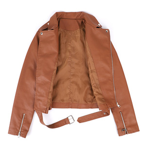 Abrigo de cuero de PU de alta calidad para mujer, estilo motero ajustado, de moda, con efecto lavado - Product Image 6