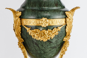 Tác Phẩm Điêu Khắc Hoa Gốm Bằng Đồng Màu Vàng Đúc Sang Trọng Và Nến Đá Cẩm Thạch Màu Xanh Lá Cây Đèn Bàn Trang Trí Để Bàn - Product Image 4