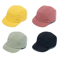 Casquette en nylon à 5 panneaux Chapeau à bord court et à profil bas Couleurs unies Casquette plate pour femme