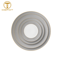 Service d'assiettes de luxe modernes à rayures en porcelaine fine avec motif personnalisé pour mariages et hôtels