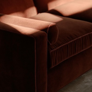 Диван из бархатной ткани в стиле ретро, расположенный по прямой и секциям, для современной гостиной в стиле виллы. High-end. - Product Image 4