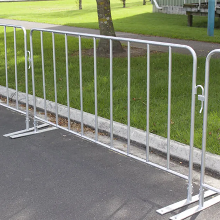 Road galvanized steel 96" crowd control barrier stand fence Metal Traffic Barriers fence for festival