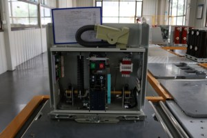 Interruptores de Circuito al Vacío de Alta Tensión para Interiores, Trifásicos/Monofásicos, 3 Polos, 12KV 25KA, Marca BIBO KECHANG - Product Image 3