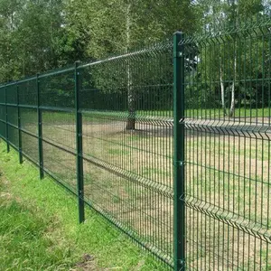 Cerca de malla de alambre galvanizado en caliente para granja, cerca curvada de 3D con revestimiento de PVC, brazo triangular