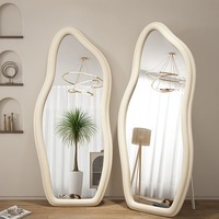 Miroir complet moderne à suspendre au mur pour la maison, la chambre à coucher, le salon, le nuage, le vent crème pour les vêtements.