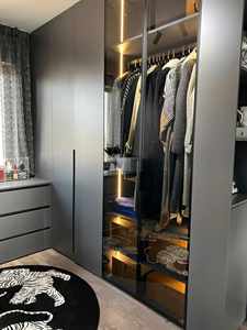 ตู้เสื้อผ้าไม้แบบแขวนสำหรับโรงแรมชุดเฟอร์นิเจอร์ห้องนอนกำหนดเอง - Product Image 5