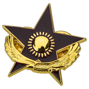 Badges personnalisés en métal avec logo, épingles en émail doux pour vêtements - Product Image 1