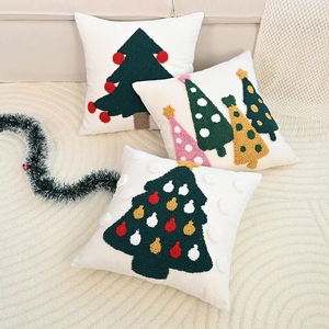 Nouveauté : Housse de coussin d'hiver douillette pour l'automne, Noël, 18 pouces, motif d'arbre de Noël mignon, en peluche - Product Image 2