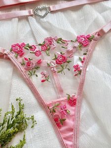 Nuovo Set Lingerie Sexy 2026 in Pizzo Ricamato <span class=keywords><strong>con</strong></span> Rose, Traspirante e Trasparente, Reggiseno <span class=keywords><strong>con</strong></span> <span class=keywords><strong>Fibbia</strong></span> a Cuore e Perizoma, Ideale per Feste, Taglia XL - Product Image 5