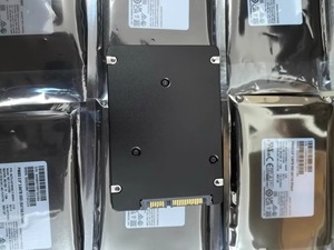 HORNG SHING Disque SSD utilisé MZ7LH3T8HMLT-00005 PM883 2.5 3.84T SATA 6 Gb/s 550/520 MB/s SSD - Product Image 5