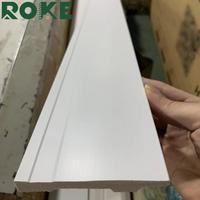Plinthes ROKE Ps avec caractéristiques résistantes à l'eau, adaptées aux murs, aux coins et aux finitions de plafond