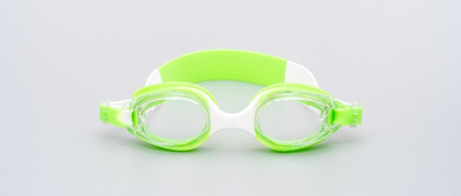 กล่องสีเขียวและสีขาว