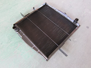 หม้อน้ำทองแดงทองเหลืองอะไหล่สำหรับ <span class=keywords><strong>Nissan</strong></span> <span class=keywords><strong>UD</strong></span> 21400-33Z19 2140034Z06 - Product Image 3