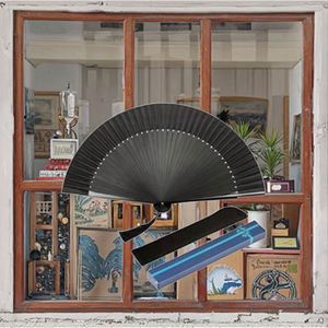 Nuevo Abanico de Mano de Seda Hilada Color Negro Hueso, Ecológico, de Bambú, con Técnica de Tallado, Estilo Elegante para Caballero, Ideal para Halloween - Product Image 5