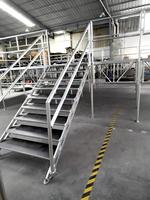 Scène mobile double couche en alliage d'aluminium pour événements intérieurs, podium, support de DJ, système de treillis, toit carré, argent/noir