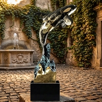 Statue de poisson Koi en bronze moulé à la cire perdue sur mesure, sculpture aquatique sur mesure pour anniversaire, Fête nationale, hôtels de luxe, jardins