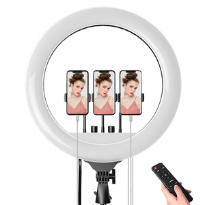 ไฟวงแหวน18นิ้ว LED เติมความงามไฟสามสีปรับความสว่างสูงแบตเตอรี่ถ่ายภาพพร้อมกระเป๋า - Product Image 4