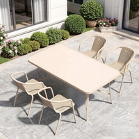 Ensemble de meubles de salle à manger d'extérieur 5 pièces avec 4 chaises tressées et une table pour jardin, cour, hôtel et complexe hôtelier