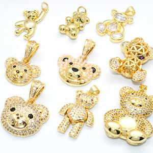 Gioielli da donna di lusso a prova di acqua placcato oro rame zircone impostazione <span class=keywords><strong>orsacchiotto</strong></span> ciondolo per <span class=keywords><strong>collana</strong></span> da donna - Product Image 3