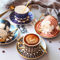 Ensemble de tasses à café et soucoupes en céramique de style européen et britannique, 3 pièces, luxe léger, avec motif floral, pour le thé de l'après-midi