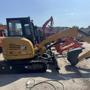 Mini-excavatrice d'occasion Cat303e de 3 tonnes, moteur Komatsu d'origine, faible nombre d'heures de travail, livraison rapide, boîte de vitesses, pompe, stock principal, vente chaude - Product Image 1