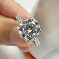 Cadeaux de Mariage Bijoux Moissanite Taille Radiant 1 Carat pour Femme, Bagues de Fiançailles en Diamant Moissanite Créé en Laboratoire VVS, Argent Plaqué Or 14 Carats