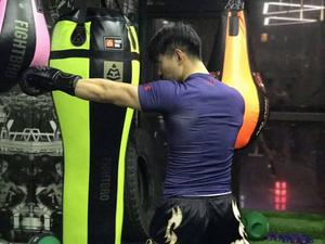 Saco <span class=keywords><strong>de</strong></span> <span class=keywords><strong>boxeo</strong></span> <span class=keywords><strong>de</strong></span> cuero ajustable Saco <span class=keywords><strong>de</strong></span> arena pesado <span class=keywords><strong>Boxeo</strong></span> colgante - Product Image 5