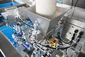 Máquina Doypack de ñoquis congelados completamente automática, placa de hoyuelos, pesadora multicabezal, máquina empacadora de bolsas prefabricadas de alta precisión - Product Image 6