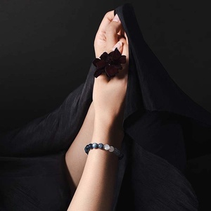 Bracelet en perles <span class=keywords><strong>de</strong></span> quartz naturel transparent <span class=keywords><strong>de</strong></span> 8 mm, personnalisé en gros, cristal <span class=keywords><strong>de</strong></span> guérison, anti-stress, queue <span class=keywords><strong>de</strong></span> baleine, <span class=keywords><strong>âme</strong></span> <span class=keywords><strong>de</strong></span> la mer, cadeau pour femme - Product Image 3