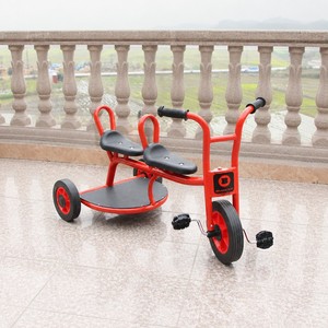 Tricycle pliable 2 en 1 en métal avec poignée de poussée, jouet à roulettes pour tout-petits, cadeau d'extérieur pour enfants - Product Image 3