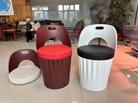 Offre spéciale Tabouret de restaurant de style coréen Seau à manger rembourré Chaises en PP Stockage empilable Tabouret d'espace intérieur