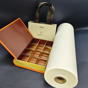 Película de Laminación de Terciopelo Suave al Tacto, Antiarañazos, Antihuellas, Térmica, BOPP para Bolsas de Regalo / Cajas de Vino / Cajas de Teléfonos Móviles - Product Image 1