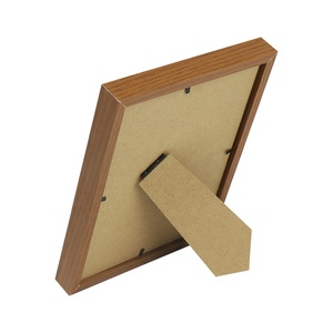 Cadre <span class=keywords><strong>photo</strong></span> en bois massif naturel Cadre <span class=keywords><strong>photo</strong></span> en bois classique Tenture murale Affichage Décoration de la maison <span class=keywords><strong>21x30</strong></span> 30x40 40x50 50x70 cm - Product Image 2