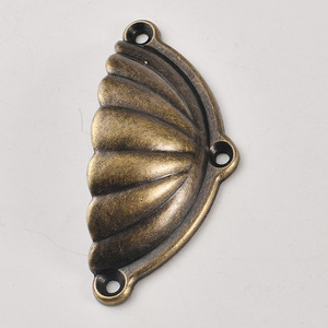 Antique Style Seashell Cabinet Handle Zinc Alloy Bronze Traditional Design Furniture Handle - Product Image 2