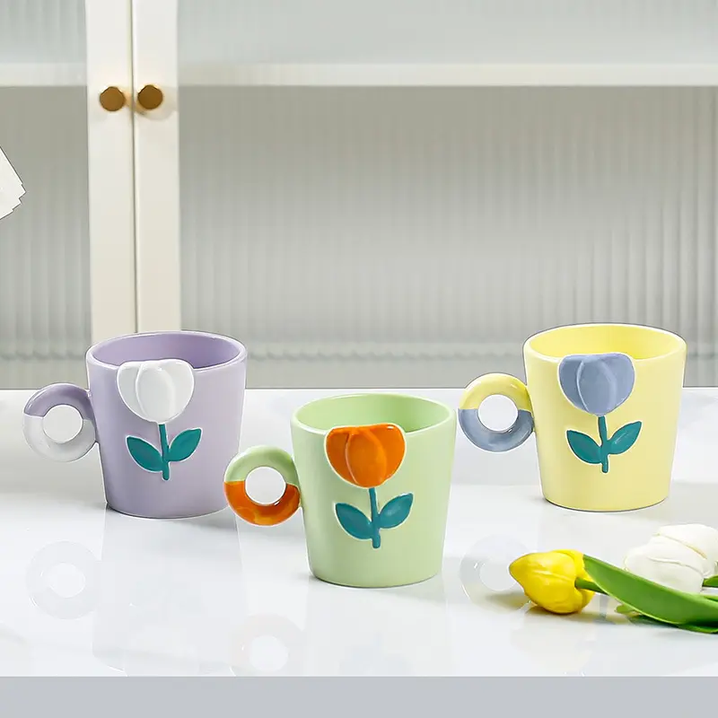 3Dチューリップカップセラミッククラウド手作りマグカップ珍しいマグカップ高品質の花柄セラミックマグカップ